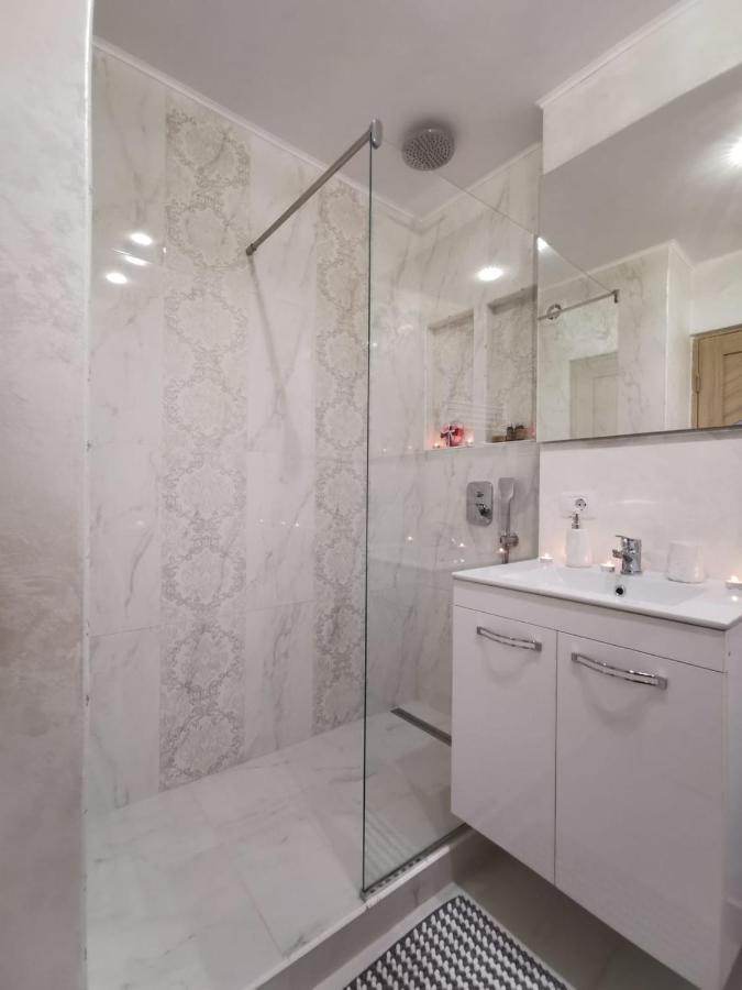 Apartament Gold Luxury Tîrgu Ocna Exterior foto
