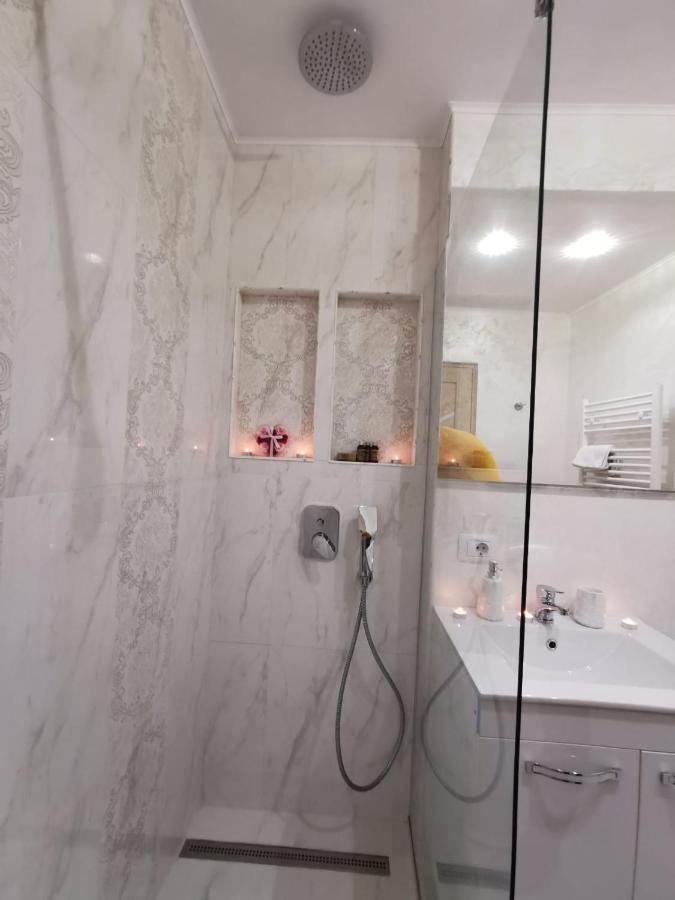 Apartament Gold Luxury Tîrgu Ocna Exterior foto